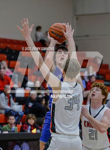 Thumbnail 3 in Freeburg @ Triad photogallery.