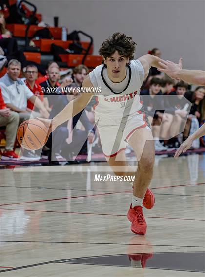 Thumbnail 1 in Freeburg @ Triad photogallery.