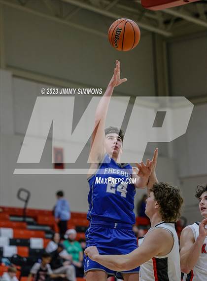 Thumbnail 1 in Freeburg @ Triad photogallery.