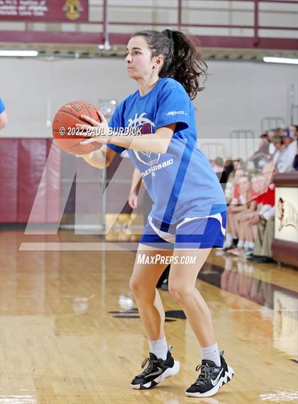 Thumbnail 2 in Big 30 Senior Classic photogallery.