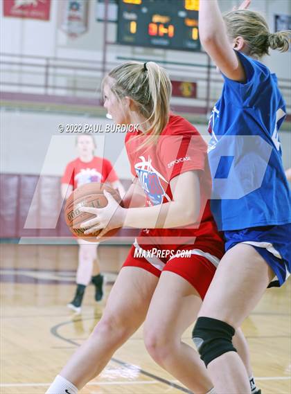 Thumbnail 2 in Big 30 Senior Classic photogallery.