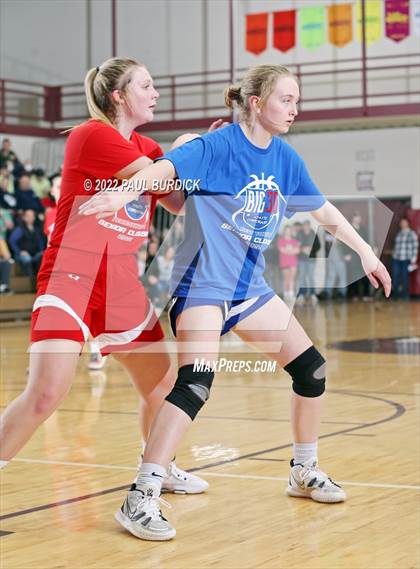 Thumbnail 3 in Big 30 Senior Classic photogallery.