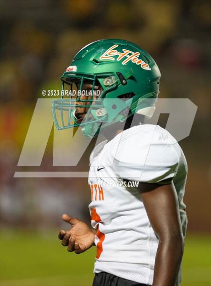 Thumbnail 1 in LeFlore @ UMS-Wright Prep photogallery.