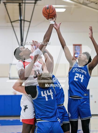 Thumbnail 2 in St. John's vs. Episcopal photogallery.