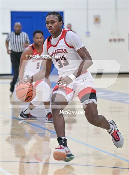 Thumbnail 3 in St. John's vs. Episcopal photogallery.