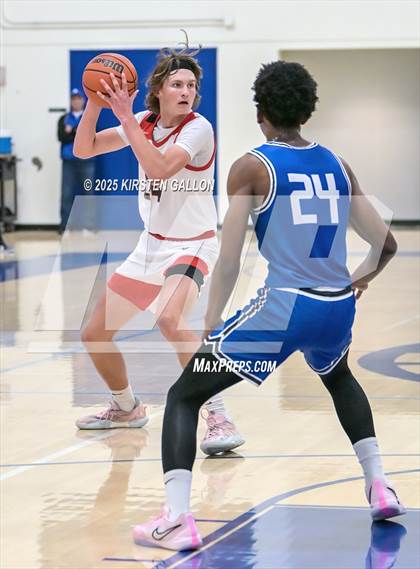 Thumbnail 3 in St. John's vs. Episcopal photogallery.