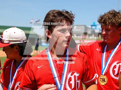 Thumbnail 1 in Lovejoy vs. Grapevine (UIL 5A Baseball Final Medal Ceremony) photogallery.