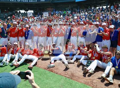 Thumbnail 1 in Lovejoy vs. Grapevine (UIL 5A Baseball Final Medal Ceremony) photogallery.