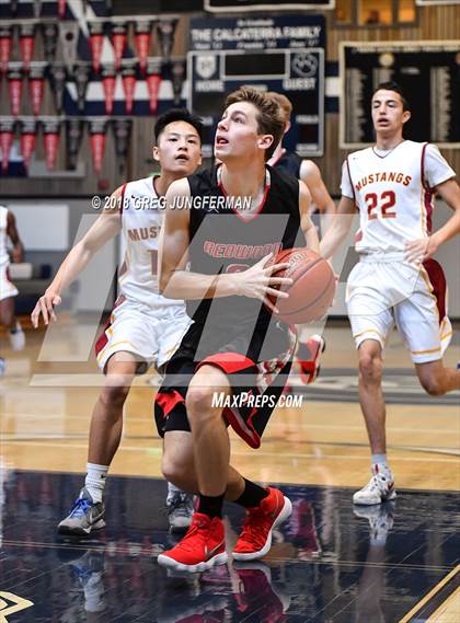 Thumbnail 1 in Lincoln vs. Redwood (Bambauer Classic) photogallery.