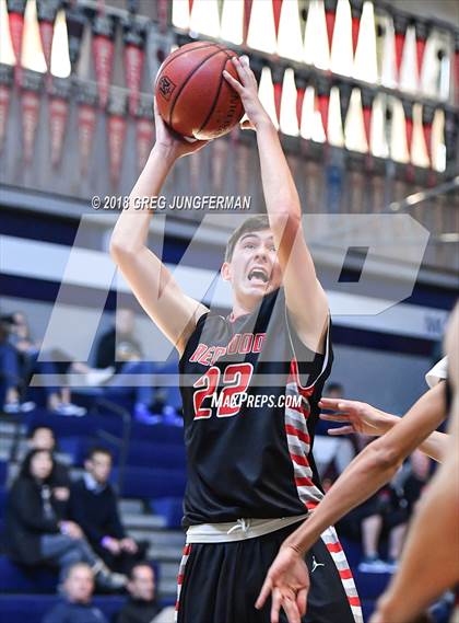 Thumbnail 3 in Lincoln vs. Redwood (Bambauer Classic) photogallery.
