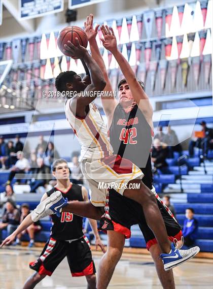 Thumbnail 1 in Lincoln vs. Redwood (Bambauer Classic) photogallery.