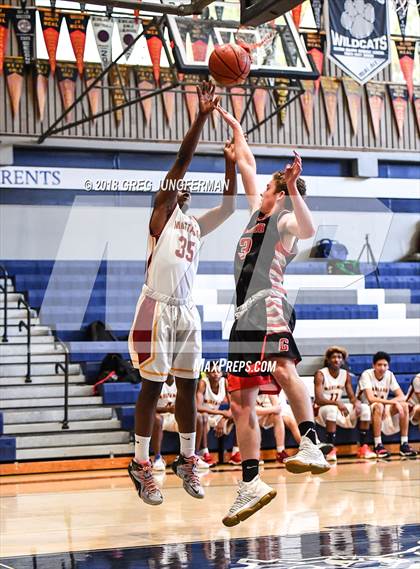Thumbnail 1 in Lincoln vs. Redwood (Bambauer Classic) photogallery.