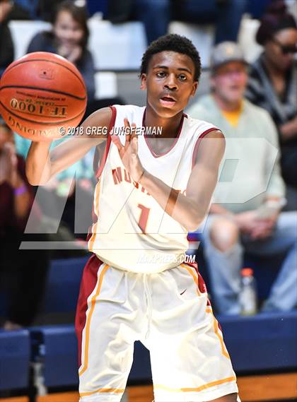 Thumbnail 2 in Lincoln vs. Redwood (Bambauer Classic) photogallery.