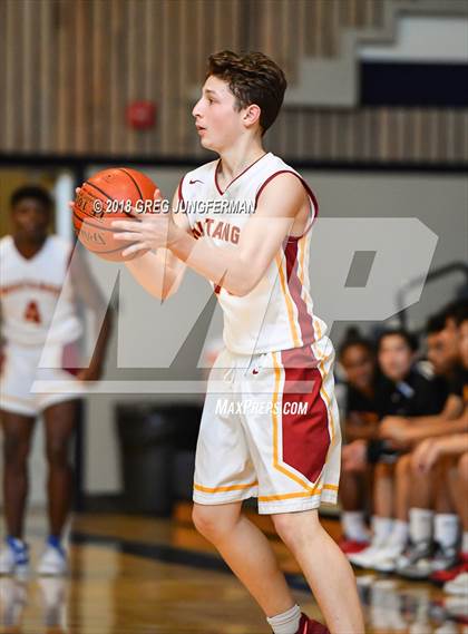 Thumbnail 1 in Lincoln vs. Redwood (Bambauer Classic) photogallery.