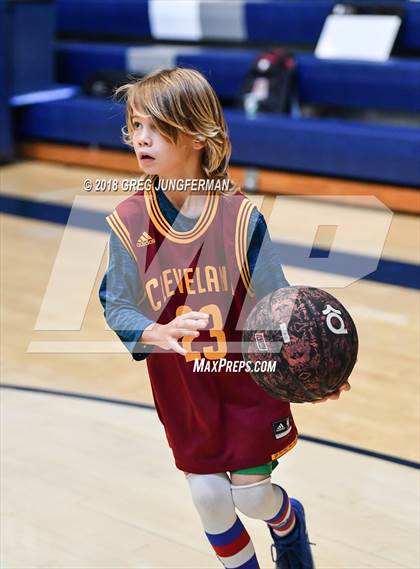 Thumbnail 1 in Lincoln vs. Redwood (Bambauer Classic) photogallery.