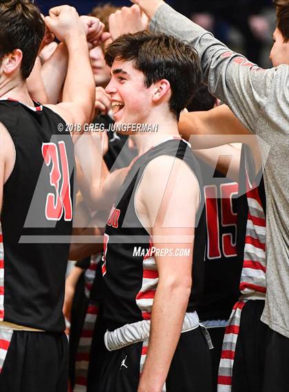 Thumbnail 1 in Lincoln vs. Redwood (Bambauer Classic) photogallery.