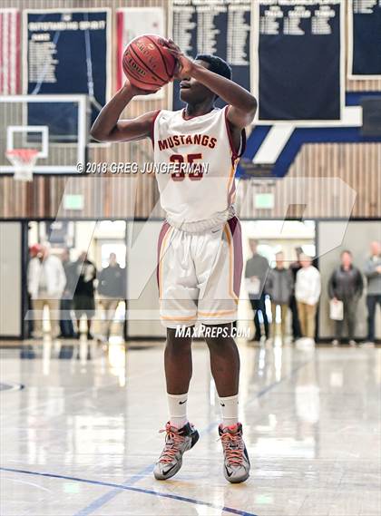 Thumbnail 1 in Lincoln vs. Redwood (Bambauer Classic) photogallery.