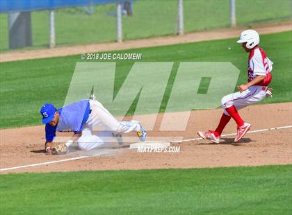 Thumbnail 2 in Taft [William H.] vs South San Antonio (South San Baseball Tournament) photogallery.