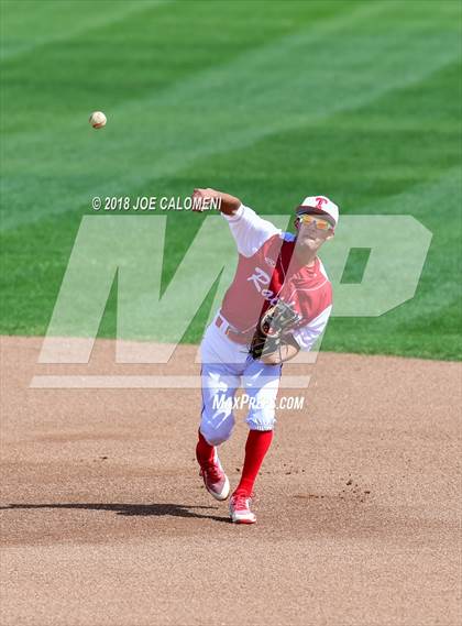 Thumbnail 3 in Taft [William H.] vs South San Antonio (South San Baseball Tournament) photogallery.