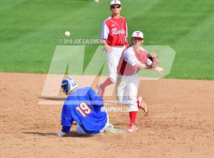 Thumbnail 2 in Taft [William H.] vs South San Antonio (South San Baseball Tournament) photogallery.