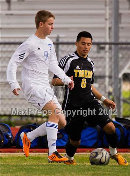 Thumbnail 2 in Katy Taylor vs Conroe (Pearland Soccer Classic) photogallery.