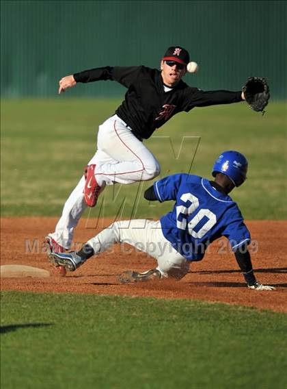 Thumbnail 3 in Hillcrest vs. Grand Prairie (Creekview Tournament) photogallery.
