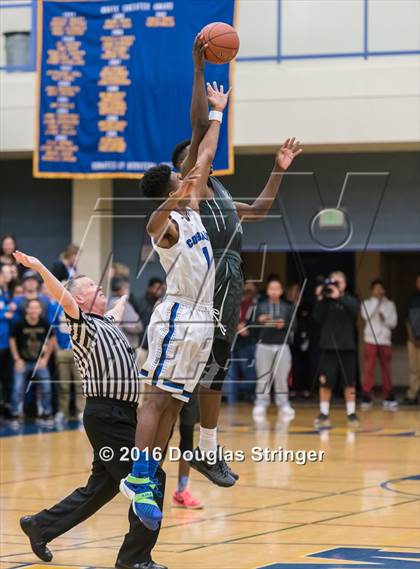 Thumbnail 2 in Moreau Catholic @ Newark Memorial photogallery.