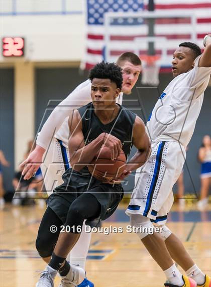 Thumbnail 2 in Moreau Catholic @ Newark Memorial photogallery.