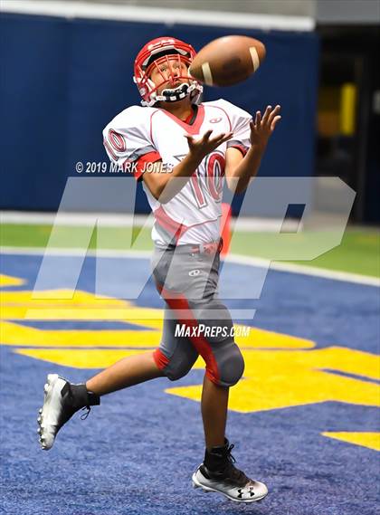 Thumbnail 3 in Duncan vs. Mohave Accelerated (Kick-Off Classic)  photogallery.