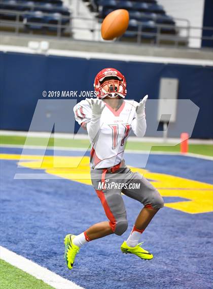 Thumbnail 2 in Duncan vs. Mohave Accelerated (Kick-Off Classic)  photogallery.