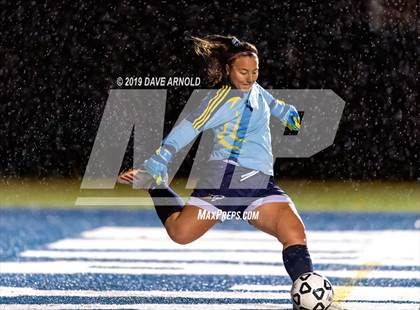 Thumbnail 2 in Wellesley @ Needham (MIAA Division1 South Quarter Final) photogallery.