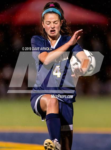 Thumbnail 3 in Wellesley @ Needham (MIAA Division1 South Quarter Final) photogallery.