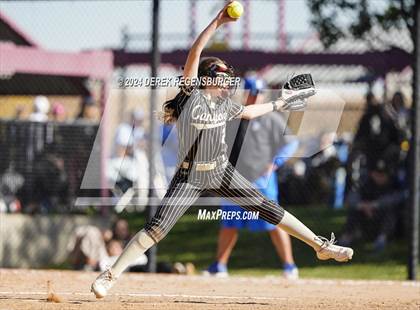Thumbnail 2 in Rock Canyon vs Broomfield (CHSAA 5A Round of 16) photogallery.