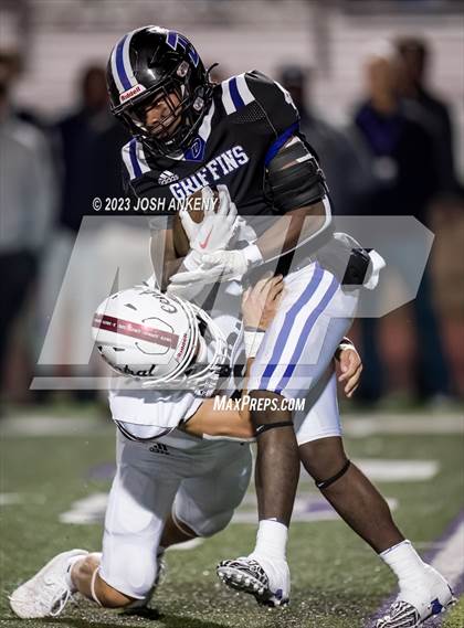 Thumbnail 1 in Central @ Dutchtown (LHSAA Division 1 Non-Select Quarterfinal) photogallery.