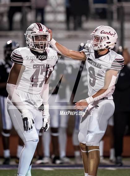 Thumbnail 3 in Central @ Dutchtown (LHSAA Division 1 Non-Select Quarterfinal) photogallery.