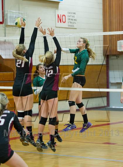 Thumbnail 2 in Bear River vs. Hilmar (Varsity Stockton Classic) photogallery.