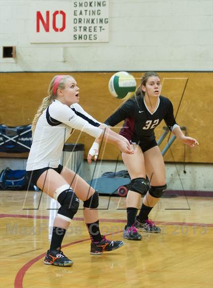 Thumbnail 1 in Bear River vs. Hilmar (Varsity Stockton Classic) photogallery.