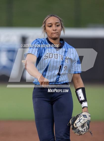 Thumbnail 3 in Kings Mountain vs South Brunswick (NCHSAA 3A Championship) photogallery.