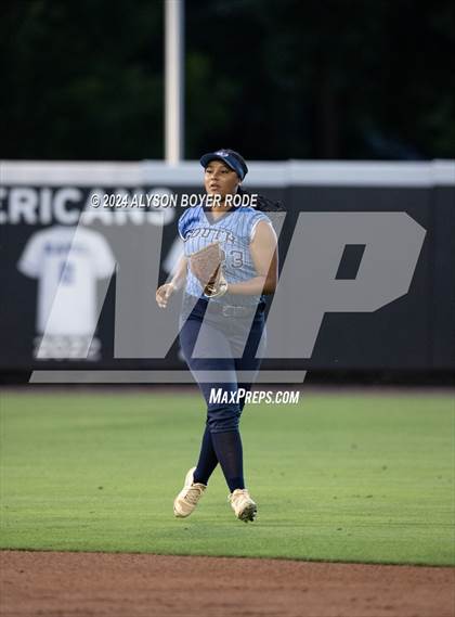 Thumbnail 3 in Kings Mountain vs South Brunswick (NCHSAA 3A Championship) photogallery.
