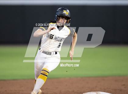 Thumbnail 3 in Kings Mountain vs South Brunswick (NCHSAA 3A Championship) photogallery.