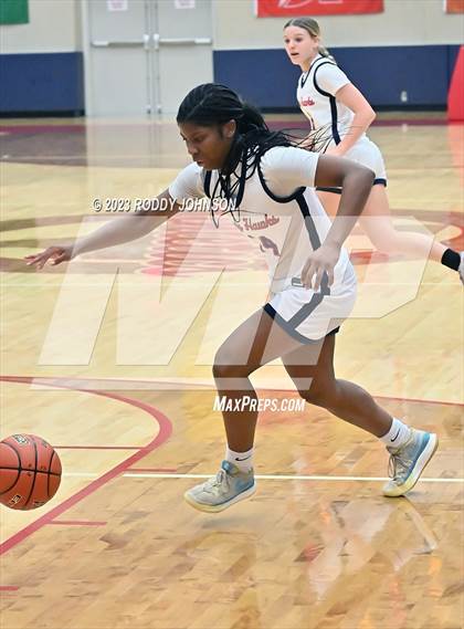 Thumbnail 1 in Hardin Jefferson vs Cypress Lake (McDonald's Texas Invitational) photogallery.
