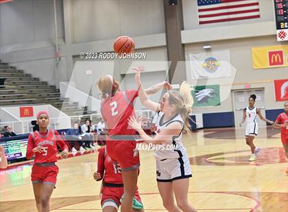 Thumbnail 3 in Hardin Jefferson vs Cypress Lake (McDonald's Texas Invitational) photogallery.