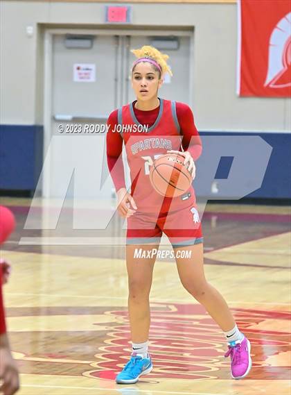 Thumbnail 2 in Hardin Jefferson vs Cypress Lake (McDonald's Texas Invitational) photogallery.