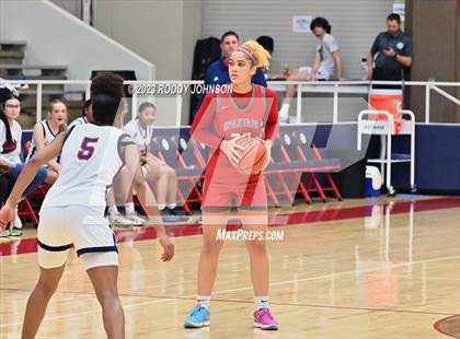 Thumbnail 2 in Hardin Jefferson vs Cypress Lake (McDonald's Texas Invitational) photogallery.