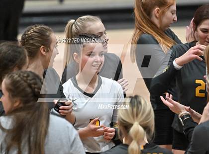 Thumbnail 2 in Salem vs. Hackett (AAA 3A State Playoffs 1st round) photogallery.
