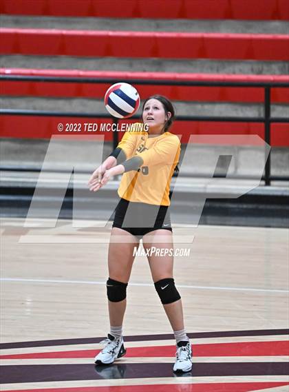 Thumbnail 1 in Salem vs. Hackett (AAA 3A State Playoffs 1st round) photogallery.