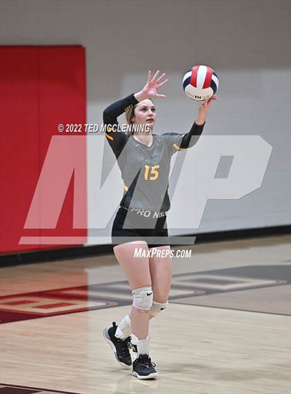 Thumbnail 3 in Salem vs. Hackett (AAA 3A State Playoffs 1st round) photogallery.