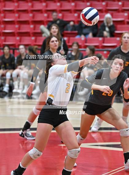 Thumbnail 1 in Salem vs. Hackett (AAA 3A State Playoffs 1st round) photogallery.