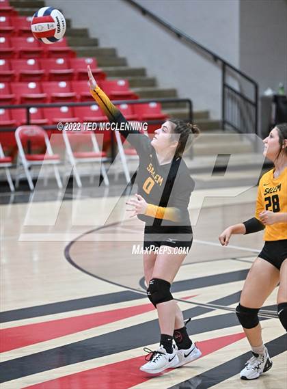Thumbnail 1 in Salem vs. Hackett (AAA 3A State Playoffs 1st round) photogallery.