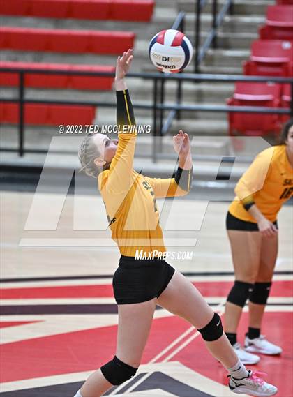 Thumbnail 2 in Salem vs. Hackett (AAA 3A State Playoffs 1st round) photogallery.